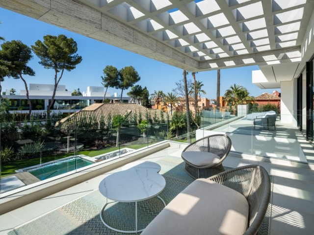 6 Slaapkamer Villa in Nueva Andalucía