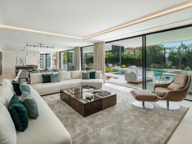 6 Slaapkamer Villa in Nueva Andalucía