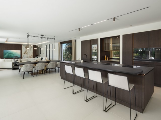 6 Slaapkamer Villa in Nueva Andalucía