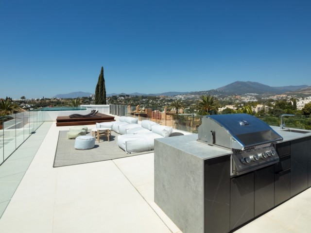 6 Slaapkamer Villa in Nueva Andalucía