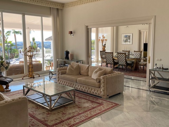 Villa con 7 Dormitorios  en Mijas