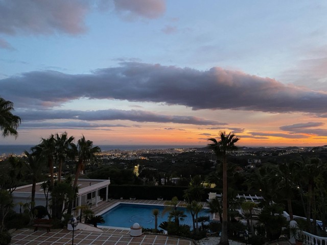 Villa con 7 Dormitorios  en Mijas