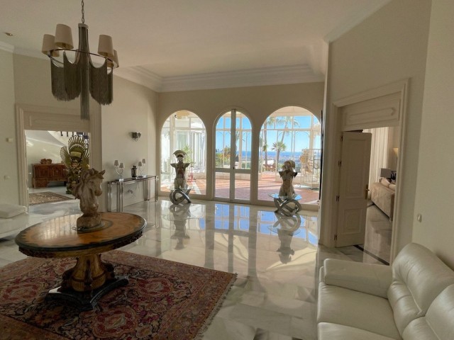 7 Soveroms Villa i Mijas