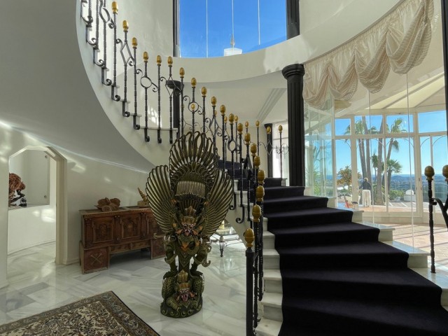 6 Sovrums Villa i Mijas