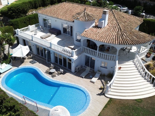 5 Sovrums Villa i Elviria