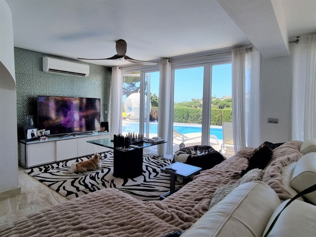 5 Sovrums Villa i Elviria