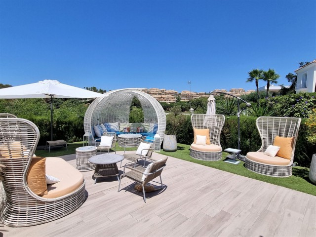 5 Sovrums Villa i Elviria