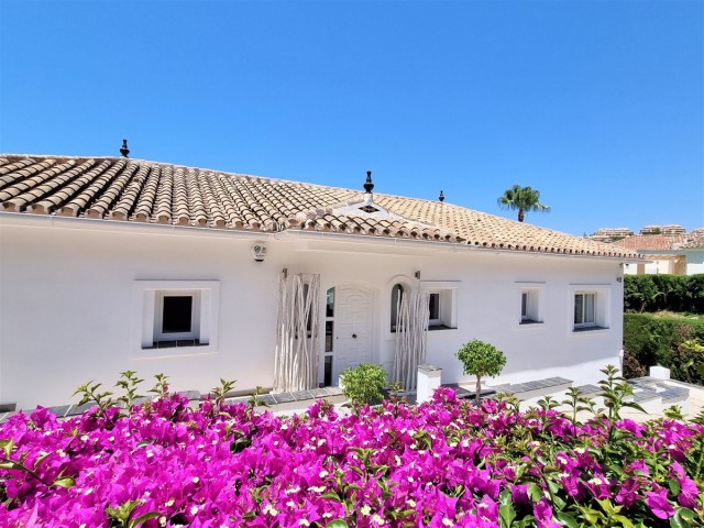 5 Sovrums Villa i Elviria