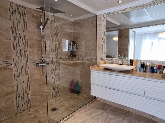 5 Schlafzimmer Villa in Elviria