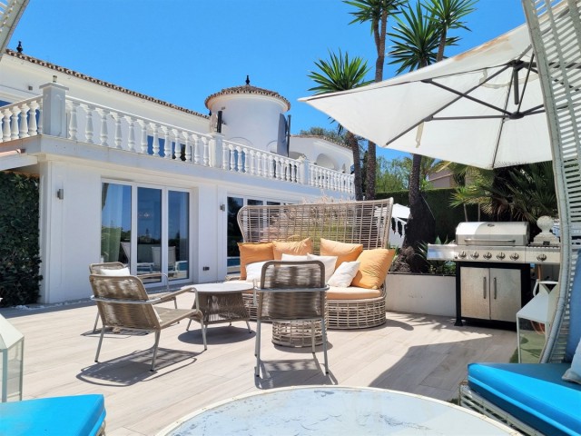 5 Schlafzimmer Villa in Elviria