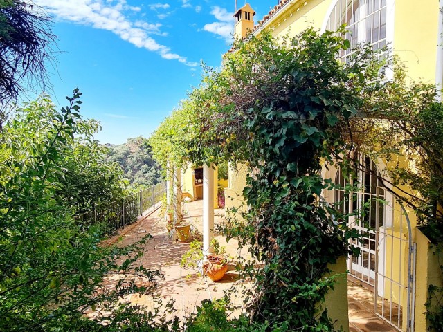 4 Schlafzimmer Villa in Ojén