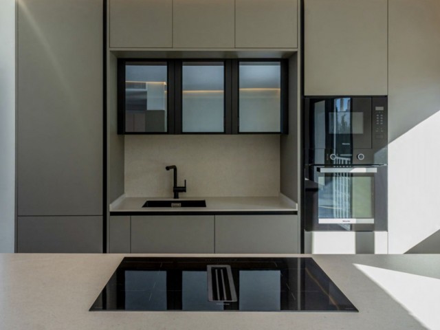 Penthouse avec 2 Chambres  à Nueva Andalucía