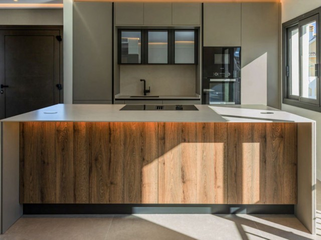 Penthouse avec 2 Chambres  à Nueva Andalucía