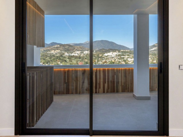 Penthouse avec 2 Chambres  à Nueva Andalucía