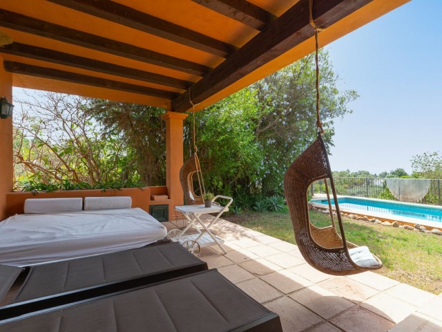 5 Bedrooms Villa in Calahonda