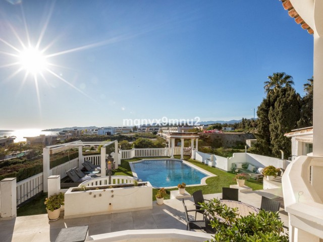 Villa avec 5 Chambres  à El Chaparral