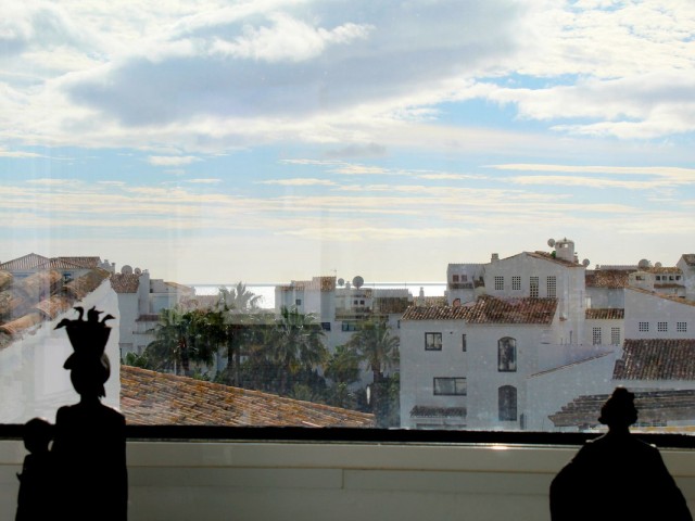 Penthouse avec 3 Chambres  à Puerto Banús