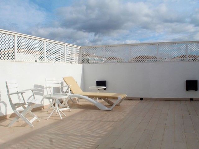Penthouse avec 3 Chambres  à Puerto Banús