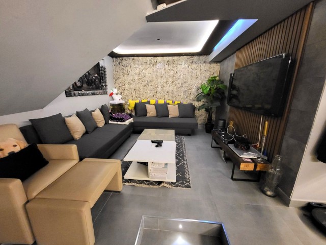 Maison mitoyenne avec 4 Chambres  à Guadalmina Alta