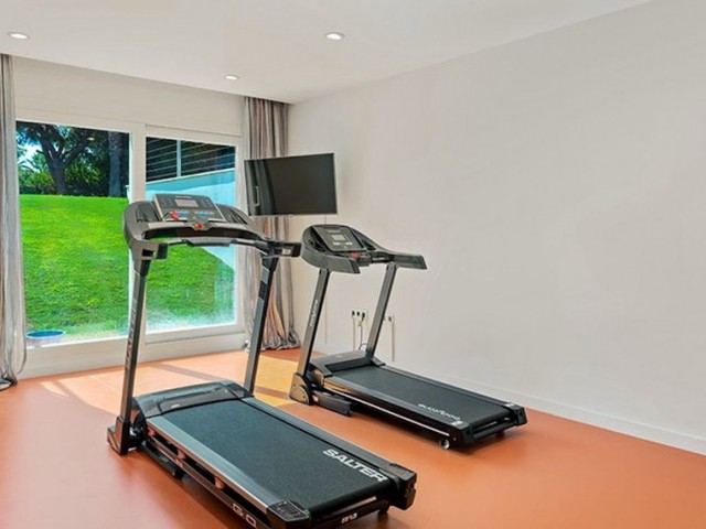 7 Slaapkamer Villa in Nueva Andalucía