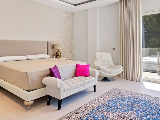 7 Slaapkamer Villa in Nueva Andalucía