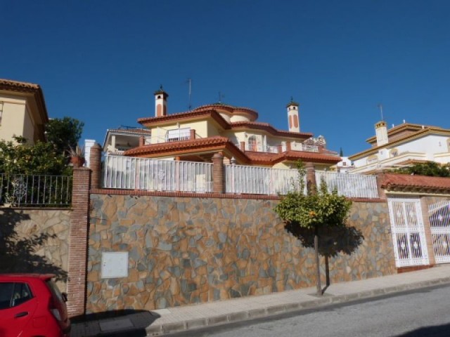 Villa avec 4 Chambres  à Torre del Mar