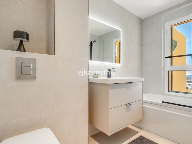 Maison mitoyenne avec 3 Chambres  à Benalmadena