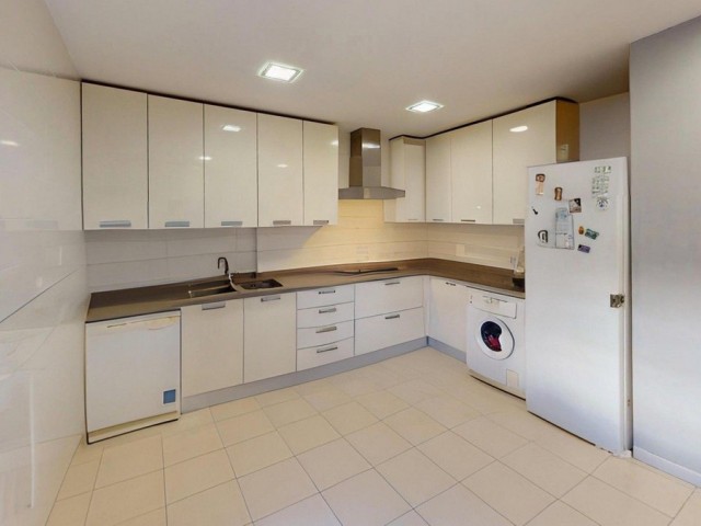 6 Bedrooms Villa in Benalmadena