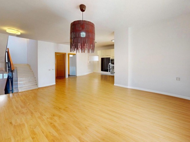 6 Bedrooms Villa in Benalmadena