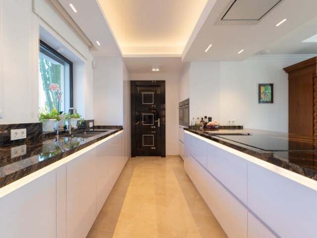 Villa avec 3 Chambres  à Elviria