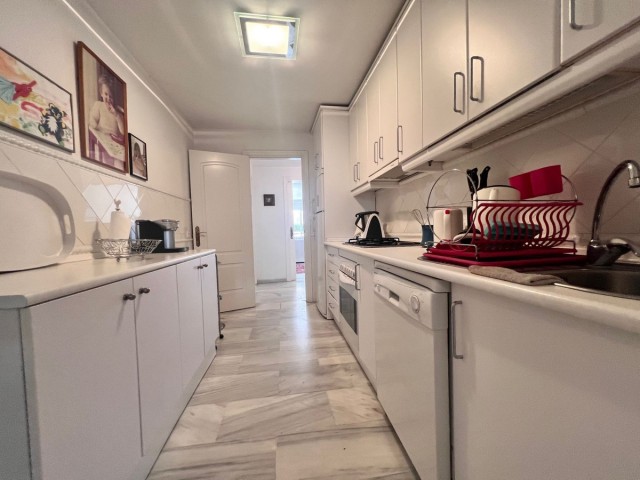 2 Bedrooms Apartment in Guadalmina Baja