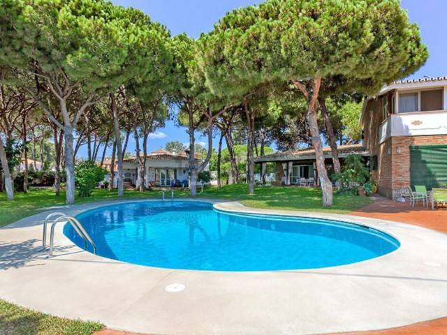 7 Schlafzimmer Villa in Artola
