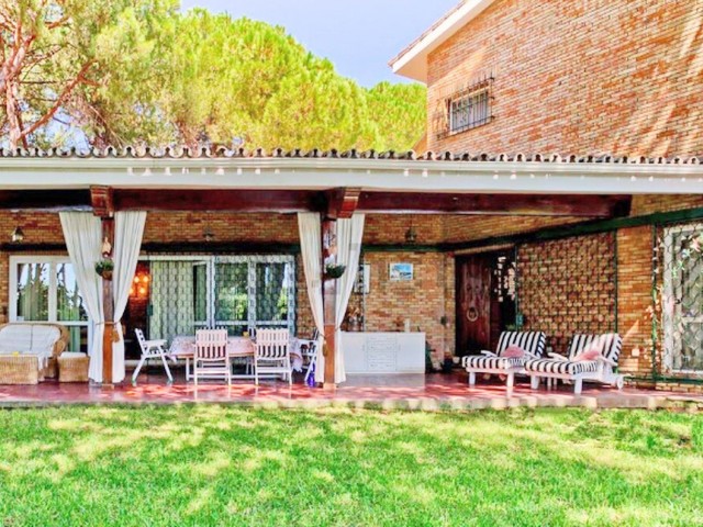 7 Schlafzimmer Villa in Artola