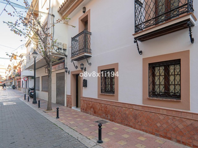 Villa con 5 Dormitorios  en Fuengirola