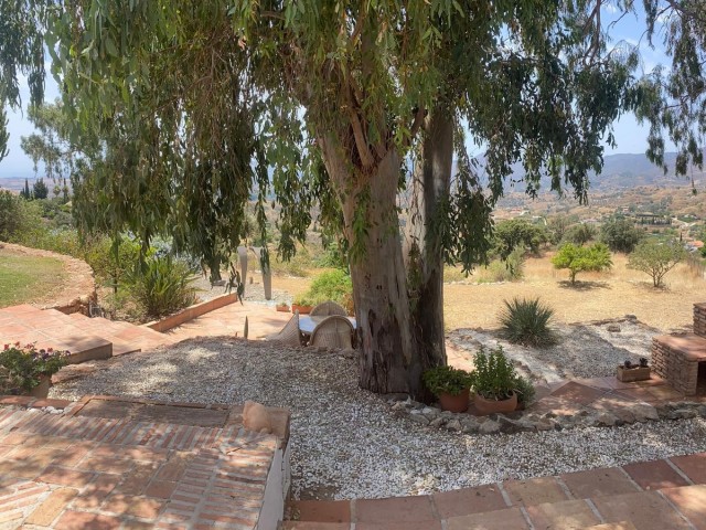 5 Bedrooms Villa in Mijas