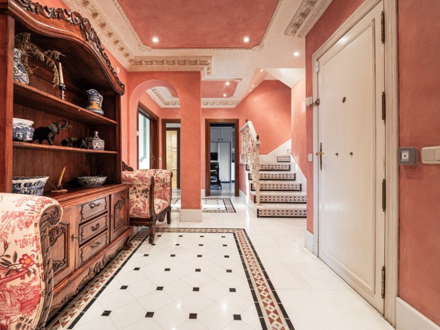 Appartement avec 5 Chambres  à Guadalmina Baja