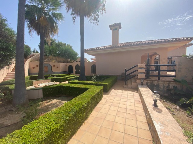 4 Bedrooms Villa in La Cala