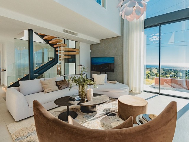 4 Bedrooms Villa in Marbella