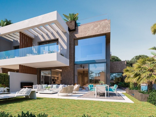 4 Bedrooms Villa in Marbella