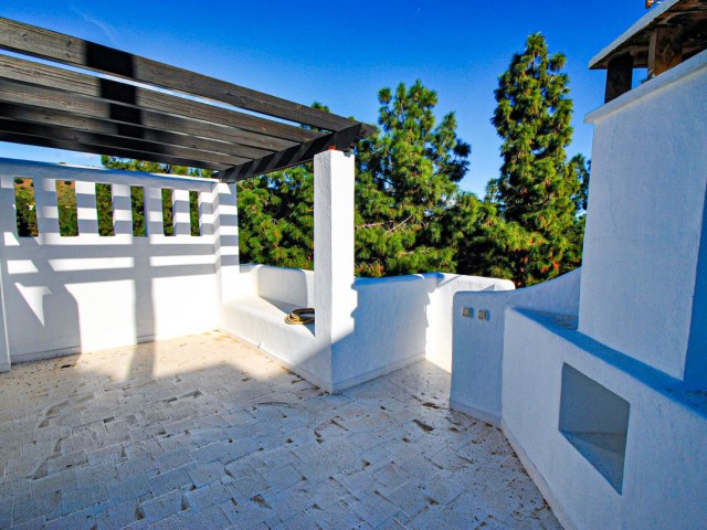 2 Bedrooms Villa in Calahonda