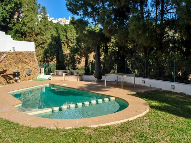 2 Bedrooms Villa in Calahonda