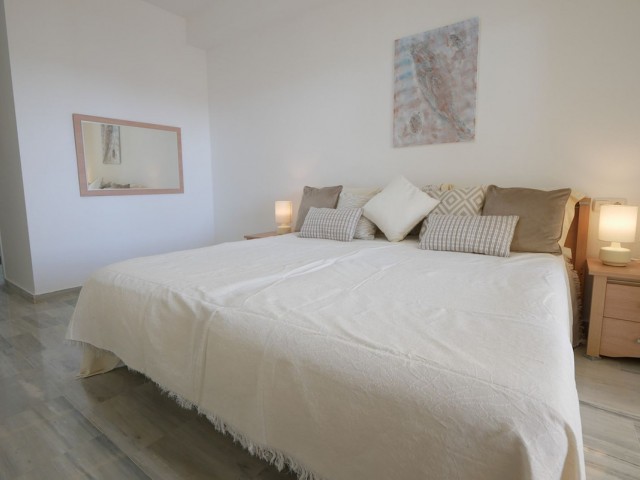 Apartamento con 3 Dormitorios  en Cabopino