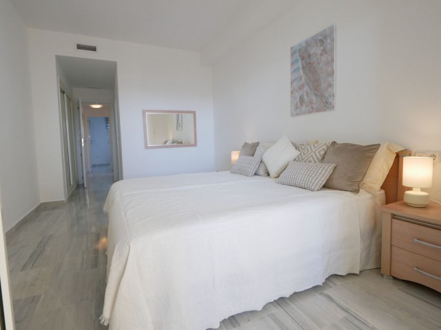 Apartamento con 3 Dormitorios  en Cabopino