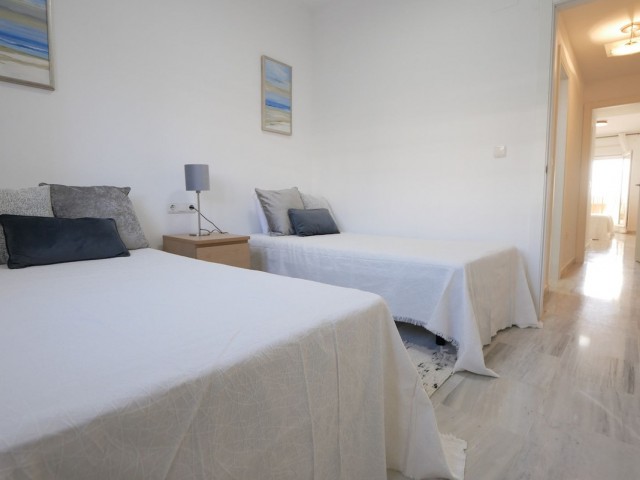 Apartamento con 3 Dormitorios  en Cabopino