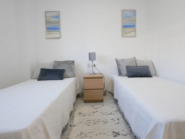 Apartamento con 3 Dormitorios  en Cabopino