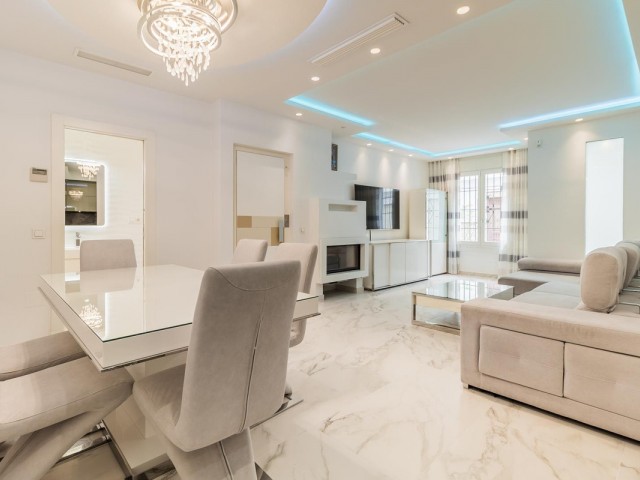 3 Bedrooms Townhouse in Estepona