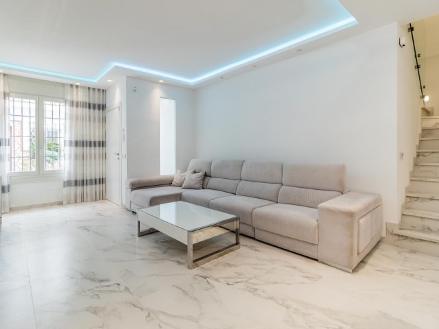 3 Bedrooms Townhouse in Estepona