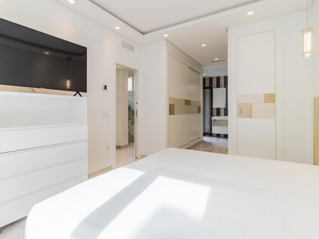 3 Bedrooms Townhouse in Estepona