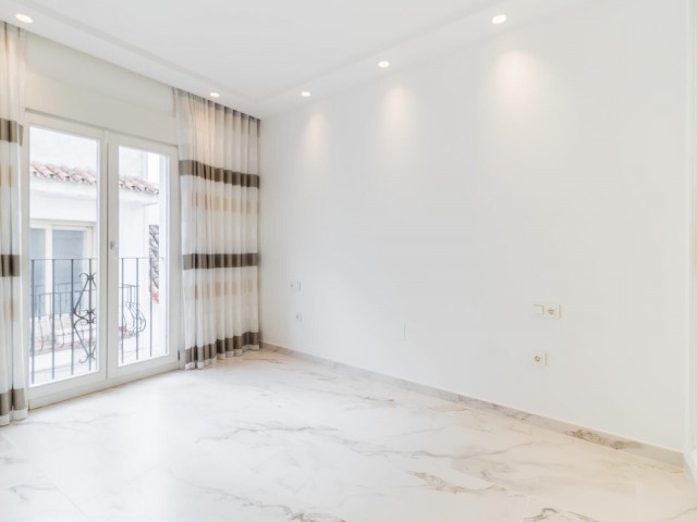 3 Bedrooms Townhouse in Estepona