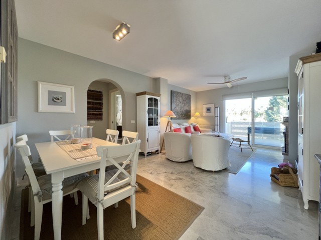 3 Bedrooms Apartment in Guadalmina Baja